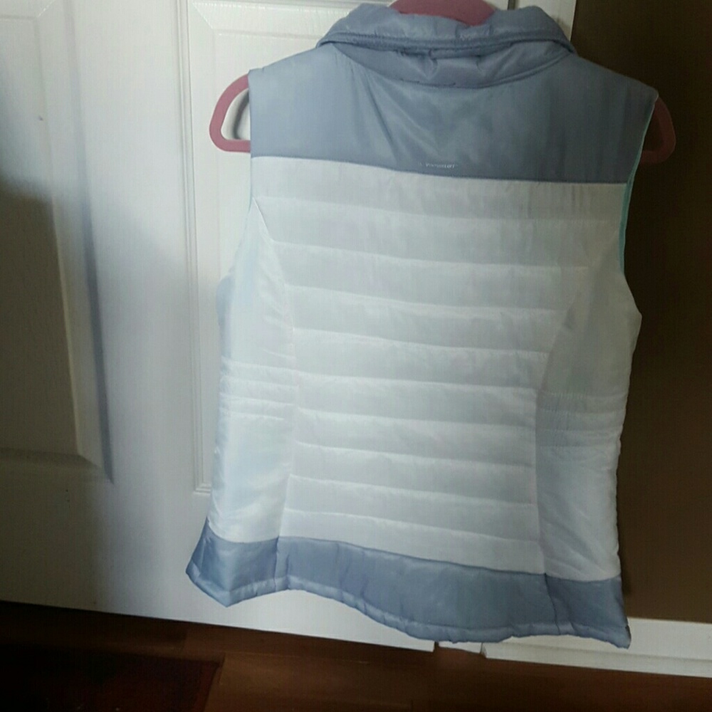 Vest - Picture 3 of 3